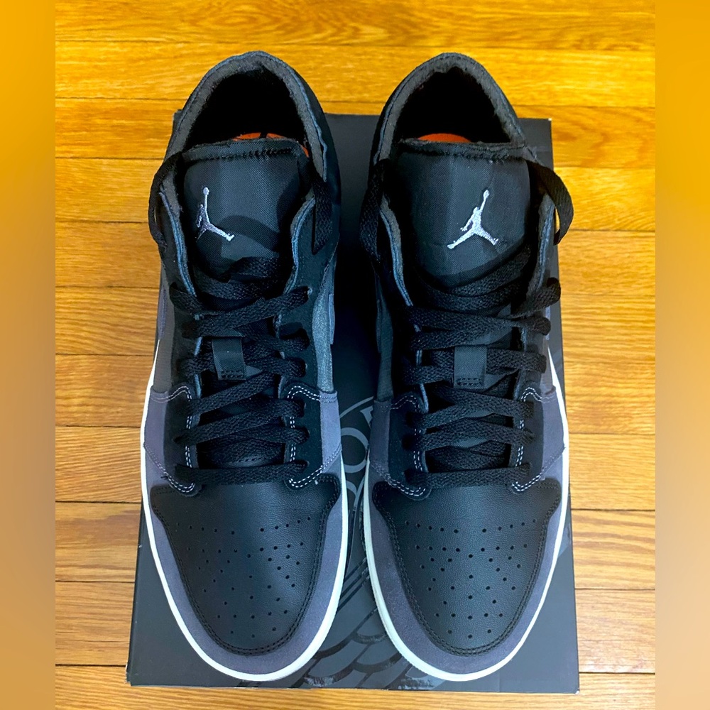 Nike Air Jordan 1 Low SE Craft